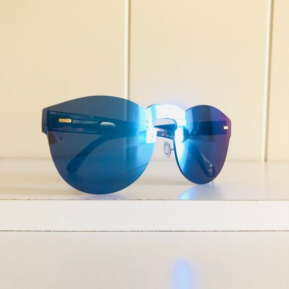 Mirror Shield Keyhole Sunglasses - Picture 3 of 7